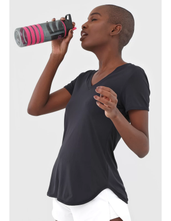 T-Shirt Skin Fit Alongada Gola V Preto