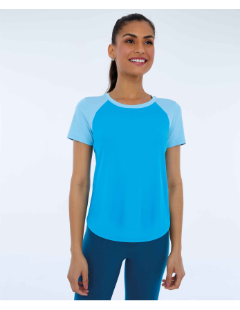 T-Shirt Skin Fit Recortes Sport Azul Vivid