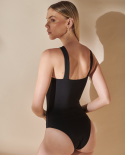 Body Zeya Preto