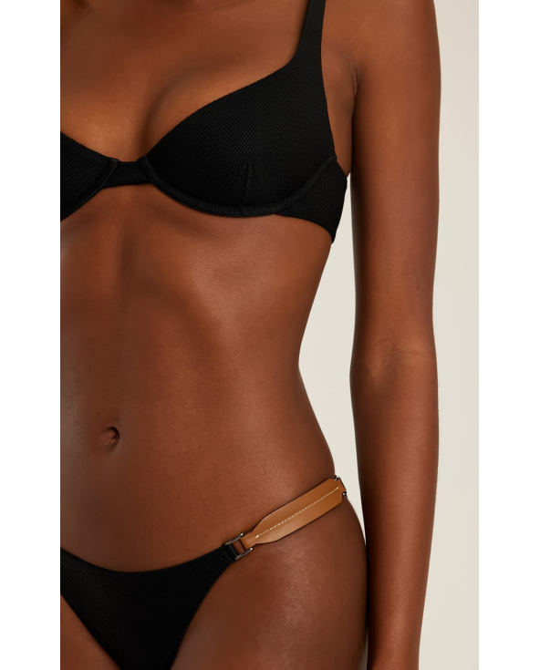 Bottom Detailed Black